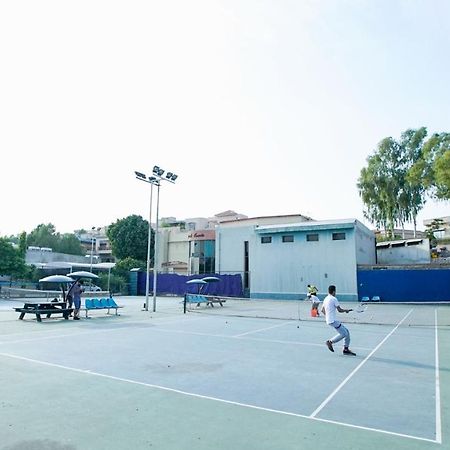 רוואלפינדי Northern Suites Bahria Town מראה חיצוני תמונה