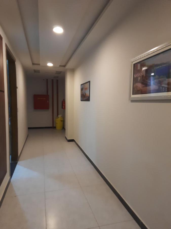 רוואלפינדי Northern Suites Bahria Town מראה חיצוני תמונה