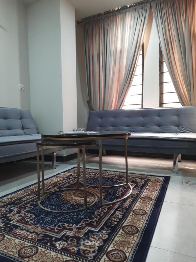 רוואלפינדי Northern Suites Bahria Town מראה חיצוני תמונה