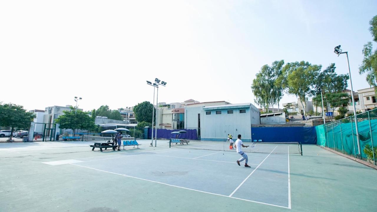 רוואלפינדי Northern Suites Bahria Town מראה חיצוני תמונה