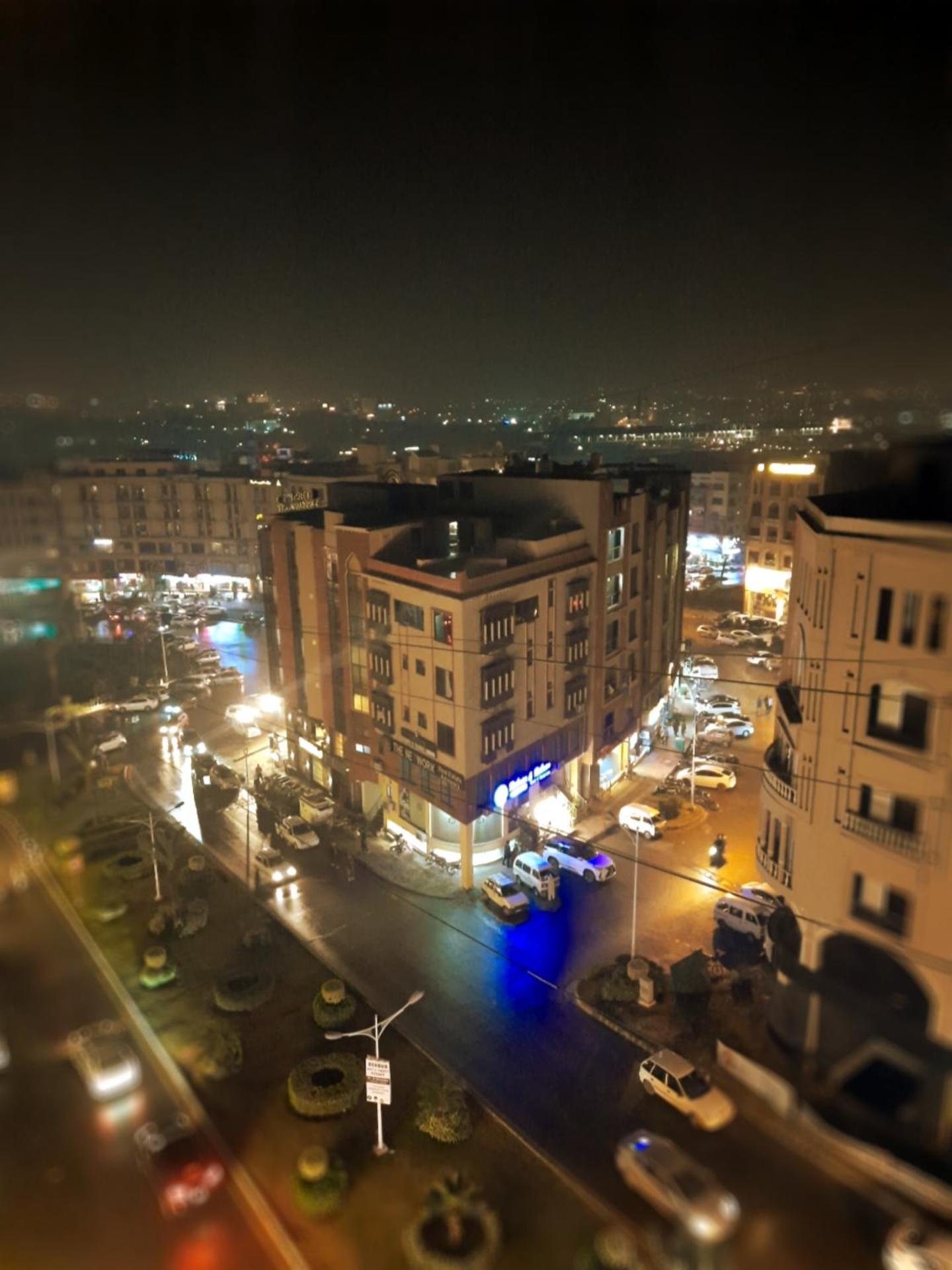 רוואלפינדי Northern Suites Bahria Town חדר תמונה
