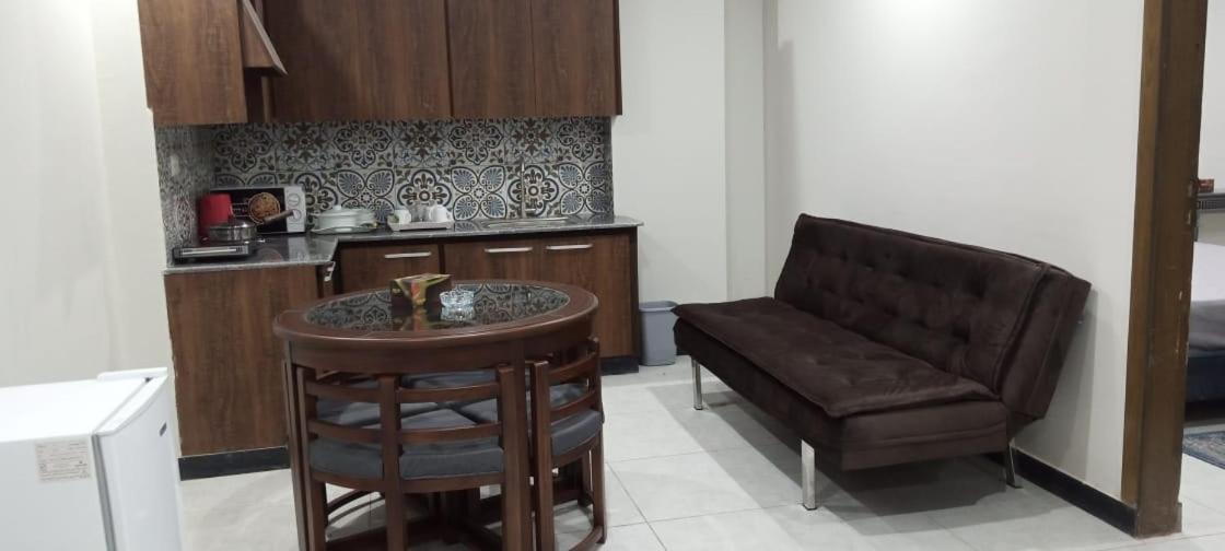 רוואלפינדי Northern Suites Bahria Town מראה חיצוני תמונה