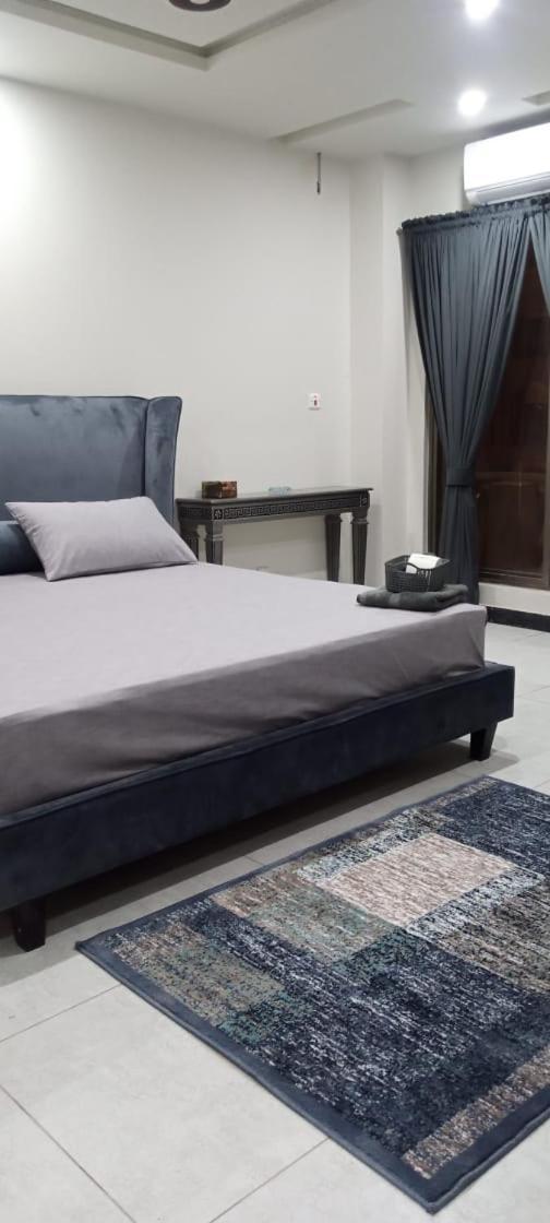 רוואלפינדי Northern Suites Bahria Town מראה חיצוני תמונה