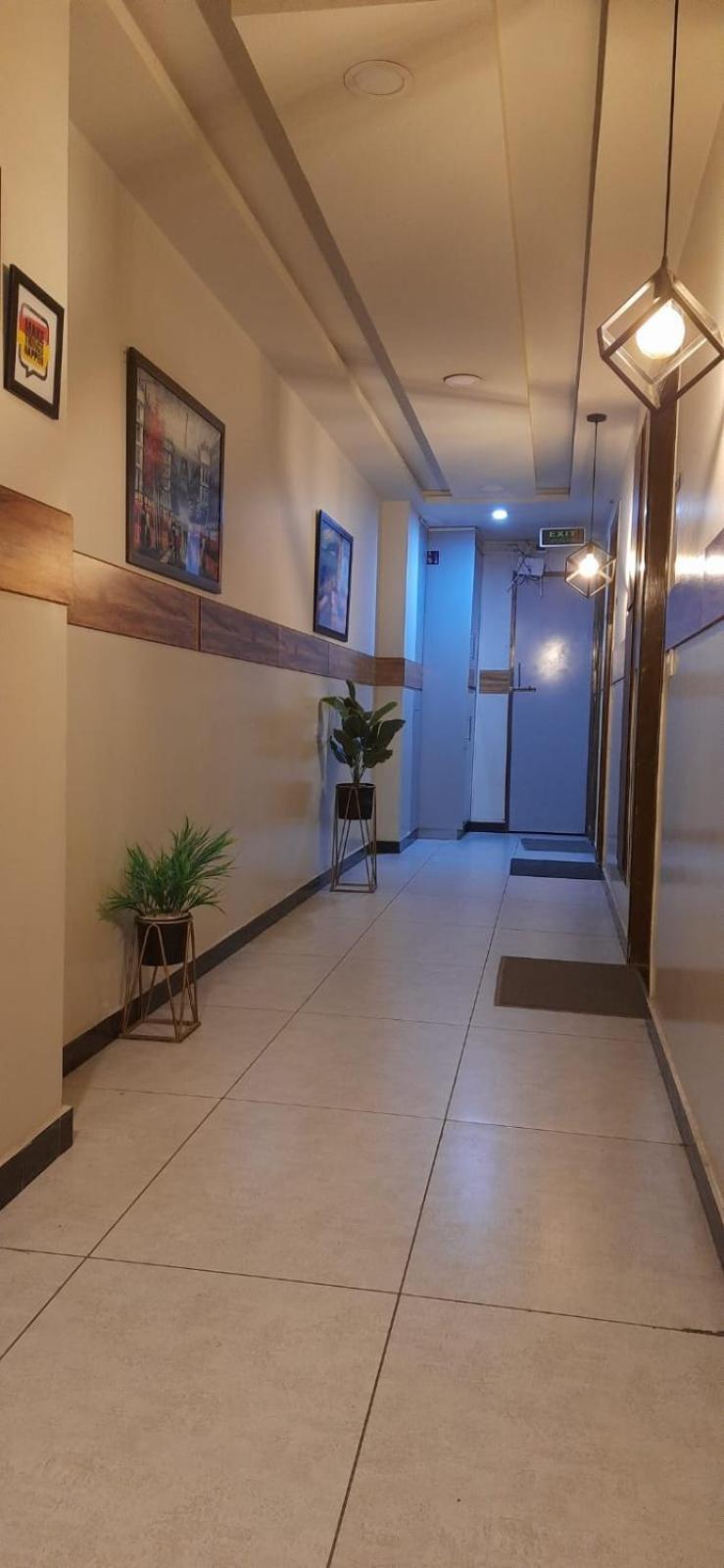 רוואלפינדי Northern Suites Bahria Town מראה חיצוני תמונה